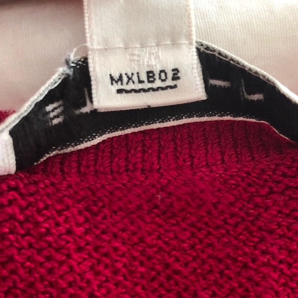 St. John - Red/Magenta Button Sweater, Great Condition, Women's Medium, Wool - Picture 5 of 7